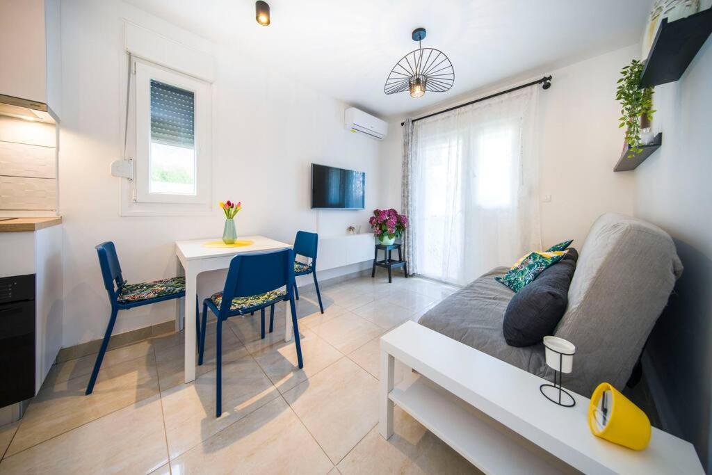 Apartman Nane Солин Экстерьер фото