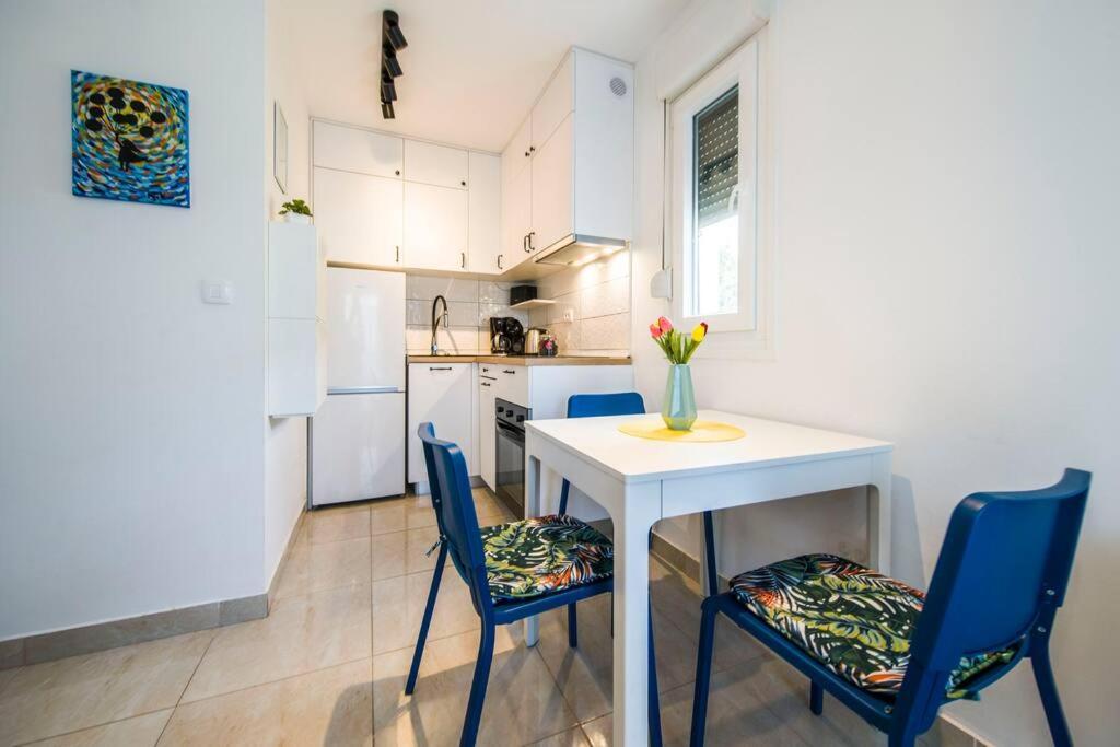 Apartman Nane Солин Экстерьер фото